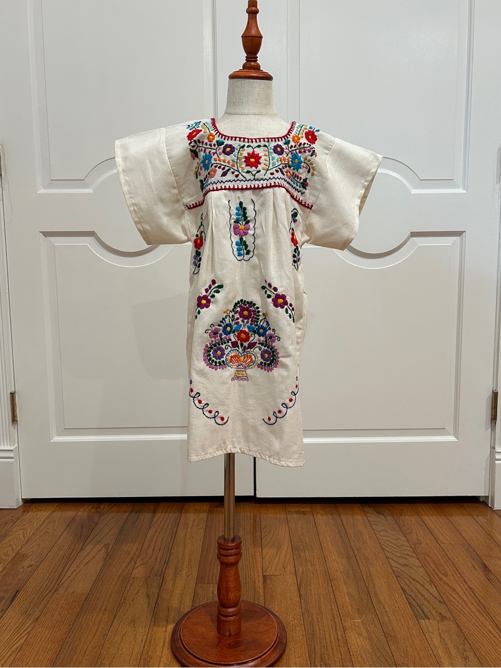 Tehuacan Girls Mexican Dress hand embroidery.